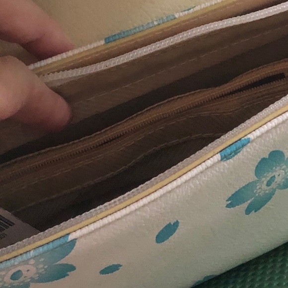 Ahh 😍 - Picture 6 of 7